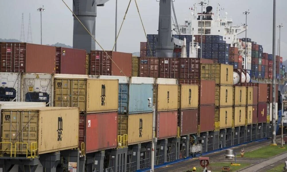 Maersk: Προειδοποιεί για σημαντικές διαταραχές στην παγκόσμια εφοδιαστική αλυσίδα